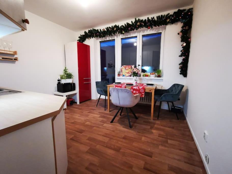Cely Apartman Podlesi 54M2 S Dvema Balkony A S Novou Manzelskou Posteli, Zatim Neni Na Fotkach Appartement Brno Buitenkant foto