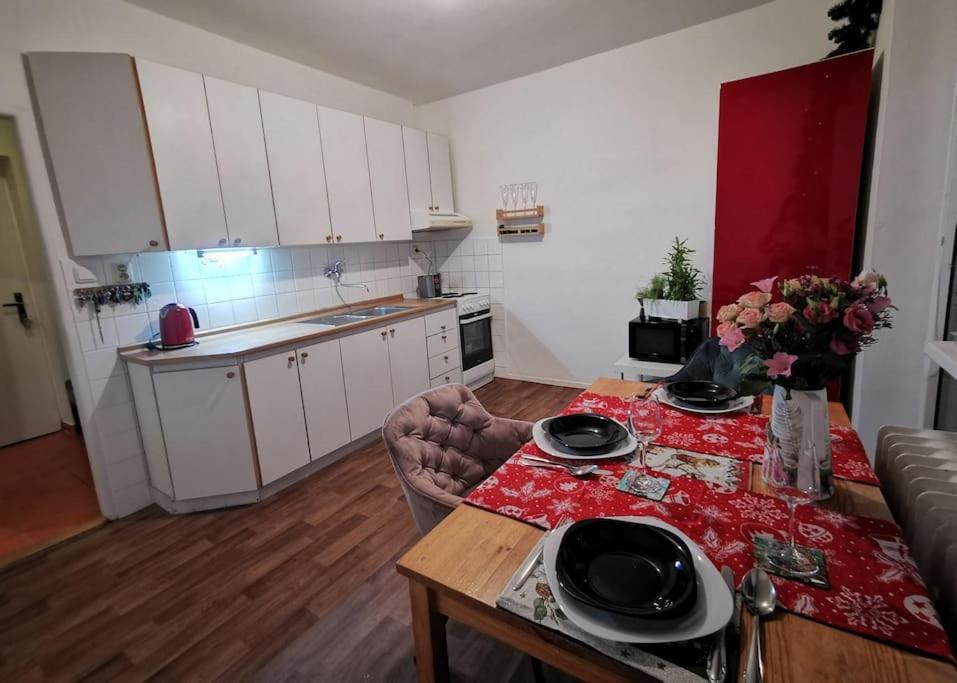 Cely Apartman Podlesi 54M2 S Dvema Balkony A S Novou Manzelskou Posteli, Zatim Neni Na Fotkach Appartement Brno Buitenkant foto